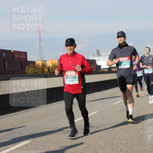 03.10.2025 - Köhlbrandbrückenlauf Jannik Wohlers http://msf.ph/oto/9068297 03.10.2025 09:47:45 Position 3 10160, 3224, 3820 meine-sportfotos.de