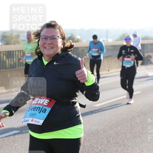 03.10.2025 - Köhlbrandbrückenlauf Lena Gebhardt http://msf.ph/oto/9068298 03.10.2025 09:24:16 Position 1 1991 meine-sportfotos.de