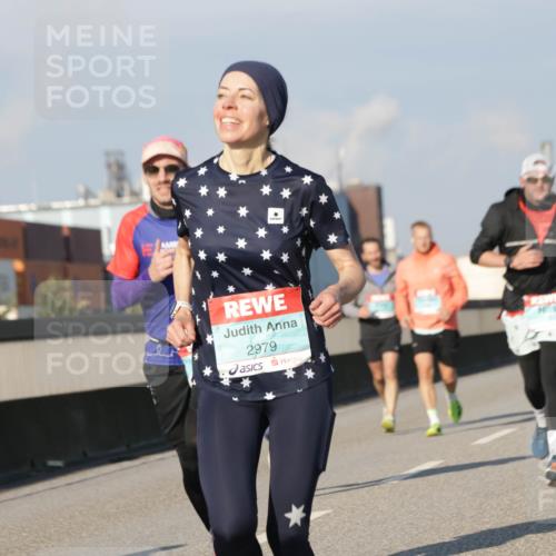 03.10.2025 - Köhlbrandbrückenlauf Jannik Wohlers http://msf.ph/oto/9068329 03.10.2025 09:47:47 Position 3 2979 meine-sportfotos.de