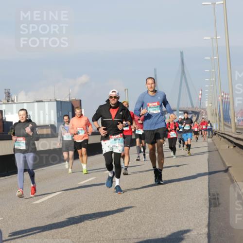03.10.2025 - Köhlbrandbrückenlauf Jannik Wohlers http://msf.ph/oto/9068343 03.10.2025 09:47:47 Position 3 2979 meine-sportfotos.de