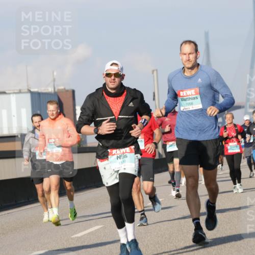 03.10.2025 - Köhlbrandbrückenlauf Jannik Wohlers http://msf.ph/oto/9068347 03.10.2025 09:47:48 Position 3 1284, 1130, 1058 meine-sportfotos.de