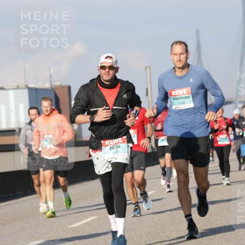 03.10.2025 - Köhlbrandbrückenlauf Jannik Wohlers http://msf.ph/oto/9068349 03.10.2025 09:47:48 Position 3 1284, 1130, 1058 meine-sportfotos.de