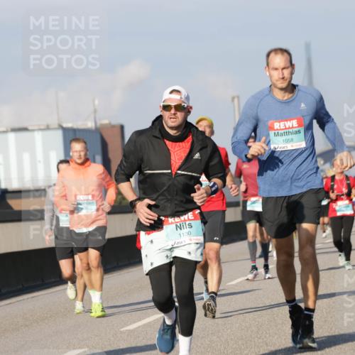 03.10.2025 - Köhlbrandbrückenlauf Jannik Wohlers http://msf.ph/oto/9068366 03.10.2025 09:47:48 Position 3 1130, 1058 meine-sportfotos.de