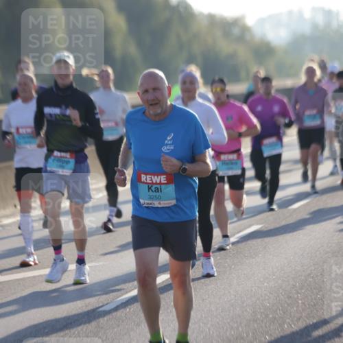 03.10.2025 - Köhlbrandbrückenlauf Jannik Wohlers http://msf.ph/oto/9068367 03.10.2025 09:16:20 Position 3 3250, 1089 meine-sportfotos.de
