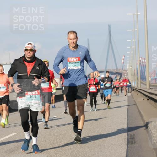 03.10.2025 - Köhlbrandbrückenlauf Jannik Wohlers http://msf.ph/oto/9068376 03.10.2025 09:47:49 Position 3 1130, 1219, 1058 meine-sportfotos.de