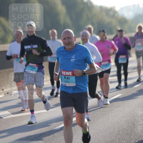 03.10.2025 - Köhlbrandbrückenlauf Jannik Wohlers http://msf.ph/oto/9068377 03.10.2025 09:16:20 Position 3 3250, 1089 meine-sportfotos.de
