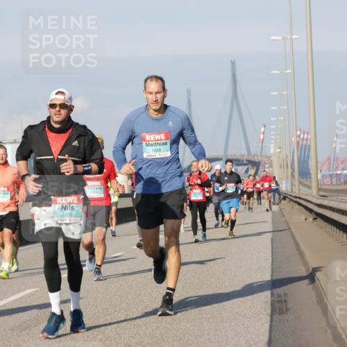 03.10.2025 - Köhlbrandbrückenlauf Jannik Wohlers http://msf.ph/oto/9068379 03.10.2025 09:47:49 Position 3 1130, 7, 1219, 1058 meine-sportfotos.de