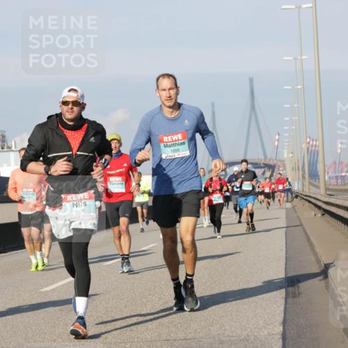 03.10.2025 - Köhlbrandbrückenlauf Jannik Wohlers http://msf.ph/oto/9068410 03.10.2025 09:47:49 Position 3 1130, 1058 meine-sportfotos.de