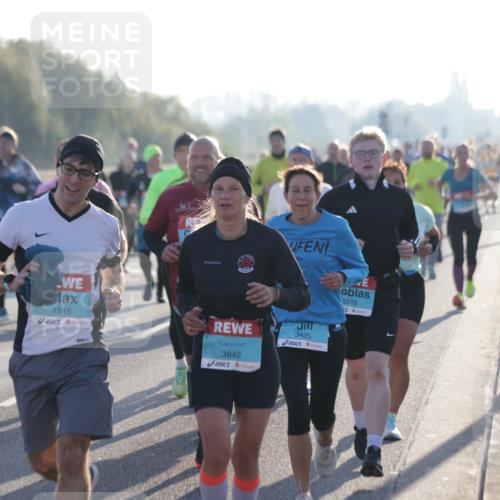 03.10.2025 - Köhlbrandbrückenlauf Jannik Wohlers http://msf.ph/oto/9068450 03.10.2025 09:16:26 Position 3 1516, 3842, 3425, 3516 meine-sportfotos.de