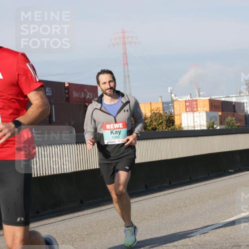 03.10.2025 - Köhlbrandbrückenlauf Jannik Wohlers http://msf.ph/oto/9068471 03.10.2025 09:47:54 Position 3 1219, 1380, 3118 meine-sportfotos.de