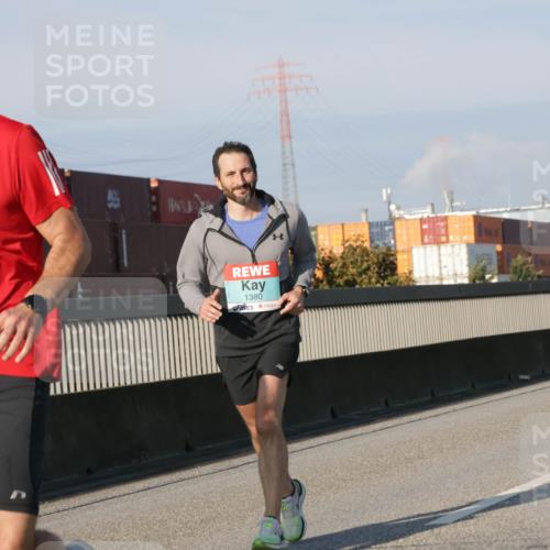 03.10.2025 - Köhlbrandbrückenlauf Jannik Wohlers http://msf.ph/oto/9068474 03.10.2025 09:47:54 Position 3 1219, 1380 meine-sportfotos.de