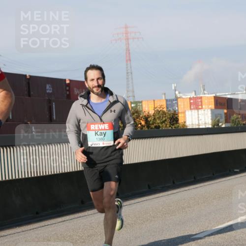 03.10.2025 - Köhlbrandbrückenlauf Jannik Wohlers http://msf.ph/oto/9068482 03.10.2025 09:47:54 Position 3 19, 1380 meine-sportfotos.de
