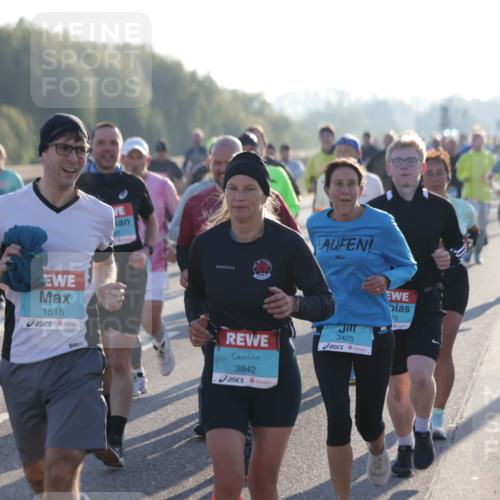 03.10.2025 - Köhlbrandbrückenlauf Jannik Wohlers http://msf.ph/oto/9068483 03.10.2025 09:16:27 Position 3 1516, 3842, 3425, 16 meine-sportfotos.de