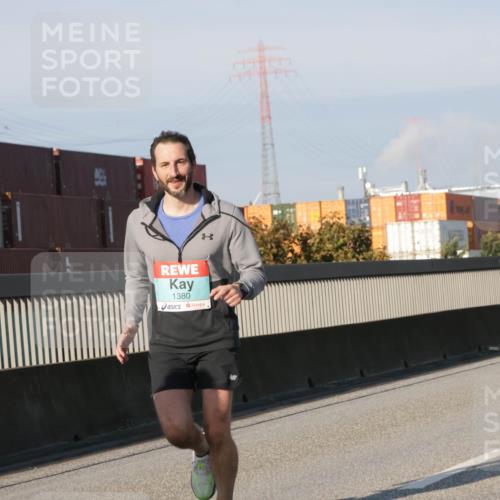 03.10.2025 - Köhlbrandbrückenlauf Jannik Wohlers http://msf.ph/oto/9068488 03.10.2025 09:47:54 Position 3 1380 meine-sportfotos.de