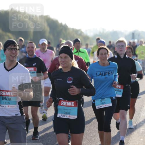03.10.2025 - Köhlbrandbrückenlauf Jannik Wohlers http://msf.ph/oto/9068496 03.10.2025 09:16:27 Position 3 1516, 3842, 6, 3425 meine-sportfotos.de