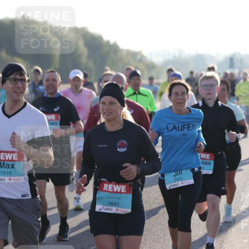 03.10.2025 - Köhlbrandbrückenlauf Jannik Wohlers http://msf.ph/oto/9068498 03.10.2025 09:16:27 Position 3 1516, 3842, 3425, 6 meine-sportfotos.de