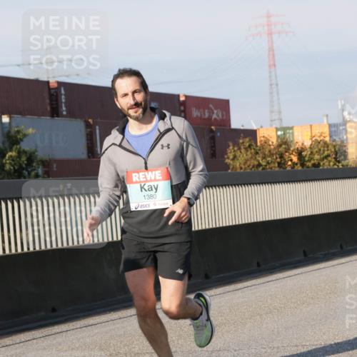 03.10.2025 - Köhlbrandbrückenlauf Jannik Wohlers http://msf.ph/oto/9068512 03.10.2025 09:47:54 Position 3 1380 meine-sportfotos.de