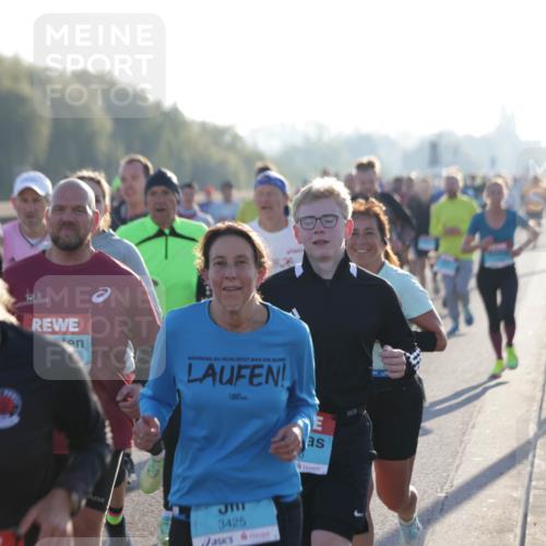 03.10.2025 - Köhlbrandbrückenlauf Jannik Wohlers http://msf.ph/oto/9068517 03.10.2025 09:16:28 Position 3 118, 10, 80, 325, 3425 meine-sportfotos.de
