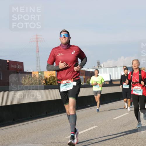 03.10.2025 - Köhlbrandbrückenlauf Jannik Wohlers http://msf.ph/oto/9068532 03.10.2025 09:47:56 Position 3 800, 3118 meine-sportfotos.de