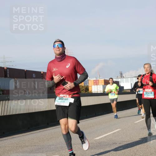 03.10.2025 - Köhlbrandbrückenlauf Jannik Wohlers http://msf.ph/oto/9068556 03.10.2025 09:47:57 Position 3 3118, 1316 meine-sportfotos.de