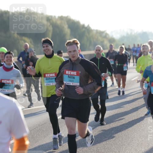 03.10.2025 - Köhlbrandbrückenlauf Jannik Wohlers http://msf.ph/oto/9068593 03.10.2025 09:16:31 Position 3 3227, 3233, 1623, 1626 meine-sportfotos.de