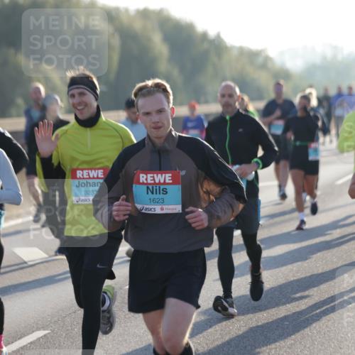03.10.2025 - Köhlbrandbrückenlauf Jannik Wohlers http://msf.ph/oto/9068598 03.10.2025 09:16:31 Position 3 3227, 3233, 1623, 1626 meine-sportfotos.de