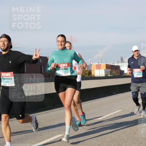 03.10.2025 - Köhlbrandbrückenlauf Jannik Wohlers http://msf.ph/oto/9068663 03.10.2025 09:48:01 Position 3 1205, 1280, 2843 meine-sportfotos.de