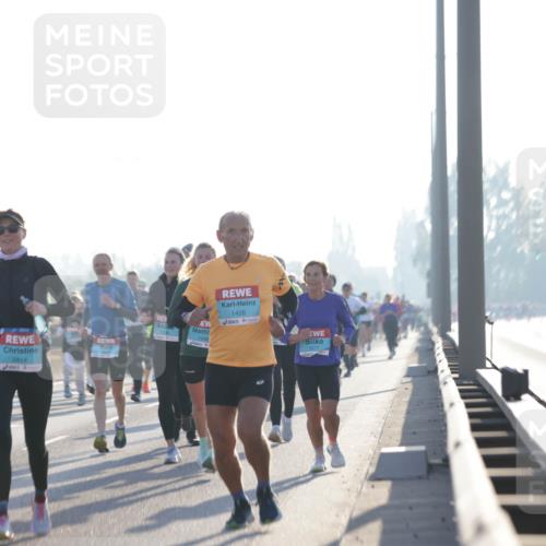 03.10.2025 - Köhlbrandbrückenlauf Jannik Wohlers http://msf.ph/oto/9068719 03.10.2025 09:16:40 Position 3 1428, 1946, 3710, 2814 meine-sportfotos.de