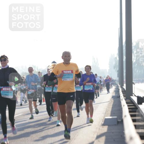 03.10.2025 - Köhlbrandbrückenlauf Jannik Wohlers http://msf.ph/oto/9068724 03.10.2025 09:16:40 Position 3 3710, 2844, 1428, 2677 meine-sportfotos.de