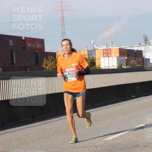 03.10.2025 - Köhlbrandbrückenlauf Jannik Wohlers http://msf.ph/oto/9068758 03.10.2025 09:48:03 Position 3 1300, 28 meine-sportfotos.de