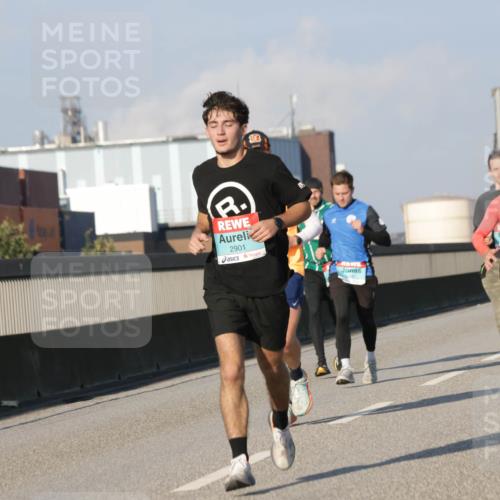 03.10.2025 - Köhlbrandbrückenlauf Jannik Wohlers http://msf.ph/oto/9068768 03.10.2025 09:48:05 Position 3 2901, 1165 meine-sportfotos.de