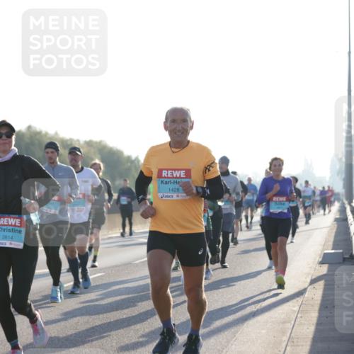 03.10.2025 - Köhlbrandbrückenlauf Jannik Wohlers http://msf.ph/oto/9068846 03.10.2025 09:16:43 Position 3 2814, 1428 meine-sportfotos.de