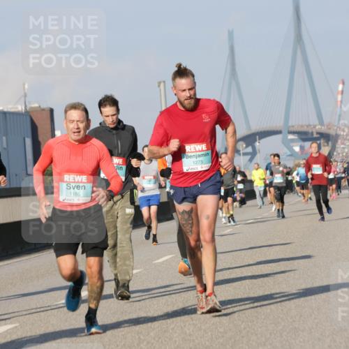 03.10.2025 - Köhlbrandbrückenlauf Jannik Wohlers http://msf.ph/oto/9068859 03.10.2025 09:48:07 Position 3 294, 1165, 1273 meine-sportfotos.de