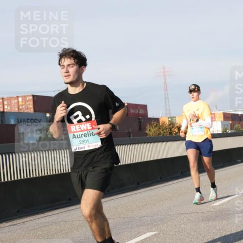 03.10.2025 - Köhlbrandbrückenlauf Jannik Wohlers http://msf.ph/oto/9068880 03.10.2025 09:48:08 Position 3 3, 2901 meine-sportfotos.de