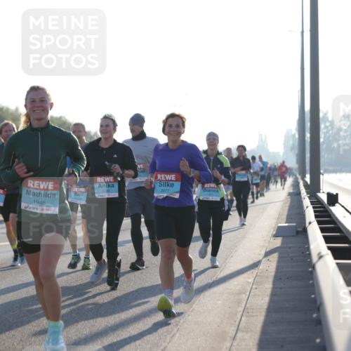 03.10.2025 - Köhlbrandbrückenlauf Jannik Wohlers http://msf.ph/oto/9068887 03.10.2025 09:16:45 Position 3 3791, 1946, 1238, 2677, 1372 meine-sportfotos.de