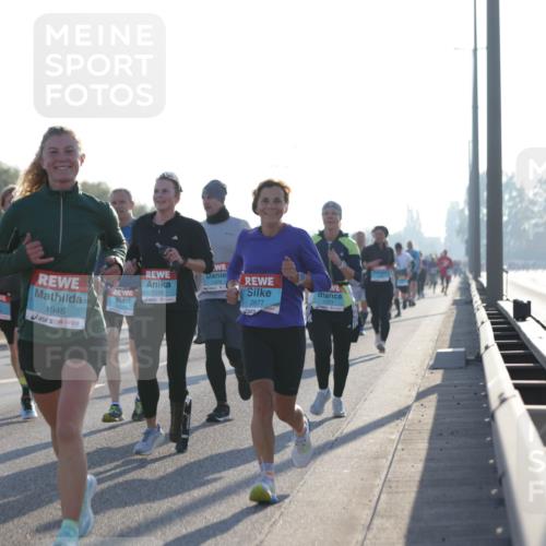 03.10.2025 - Köhlbrandbrückenlauf Jannik Wohlers http://msf.ph/oto/9068892 03.10.2025 09:16:45 Position 3 3791, 1946, 1378, 1238, 1377, 2677 meine-sportfotos.de