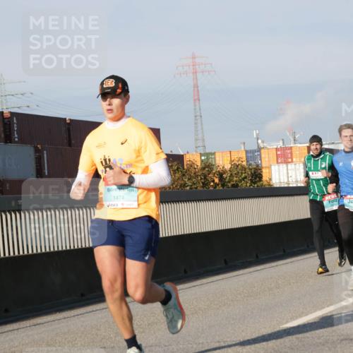 03.10.2025 - Köhlbrandbrückenlauf Jannik Wohlers http://msf.ph/oto/9068909 03.10.2025 09:48:09 Position 3 1474, 1165, 2947 meine-sportfotos.de