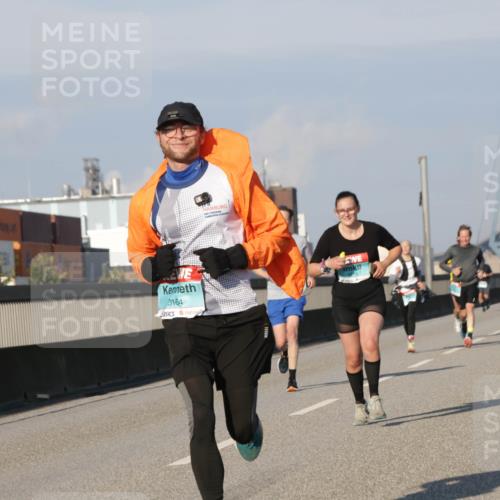 03.10.2025 - Köhlbrandbrückenlauf Jannik Wohlers http://msf.ph/oto/9069012 03.10.2025 09:48:12 Position 3 3164 meine-sportfotos.de