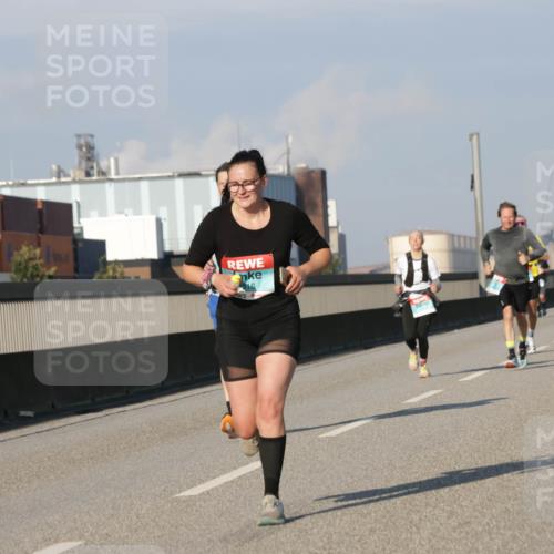 03.10.2025 - Köhlbrandbrückenlauf Jannik Wohlers http://msf.ph/oto/9069064 03.10.2025 09:48:13 Position 3 316 meine-sportfotos.de