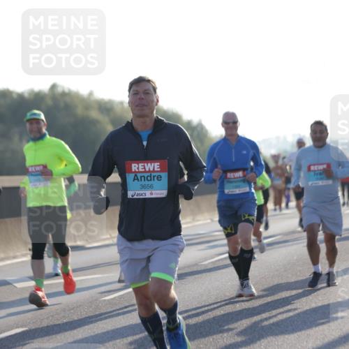 03.10.2025 - Köhlbrandbrückenlauf Jannik Wohlers http://msf.ph/oto/9069140 03.10.2025 09:16:51 Position 3 3656 meine-sportfotos.de