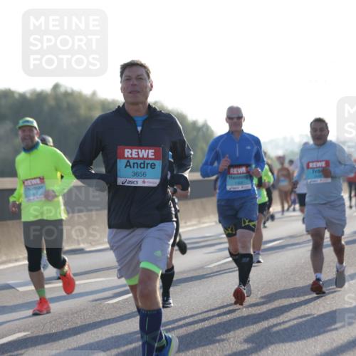 03.10.2025 - Köhlbrandbrückenlauf Jannik Wohlers http://msf.ph/oto/9069151 03.10.2025 09:16:51 Position 3 3656, 1776, 1302 meine-sportfotos.de