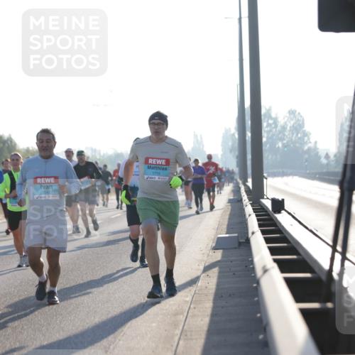 03.10.2025 - Köhlbrandbrückenlauf Jannik Wohlers http://msf.ph/oto/9069185 03.10.2025 09:16:53 Position 3 1302, 3542, 9, 1776 meine-sportfotos.de