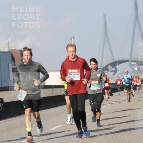 03.10.2025 - Köhlbrandbrückenlauf Jannik Wohlers http://msf.ph/oto/9069194 03.10.2025 09:48:18 Position 3 1225, 2587, 1 meine-sportfotos.de