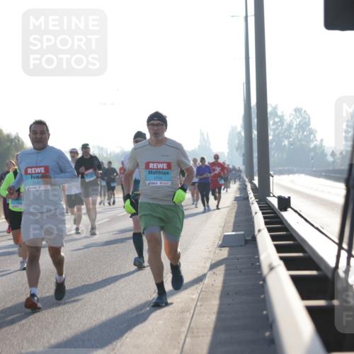 03.10.2025 - Köhlbrandbrückenlauf Jannik Wohlers http://msf.ph/oto/9069199 03.10.2025 09:16:53 Position 3 1302, 3542, 1776 meine-sportfotos.de