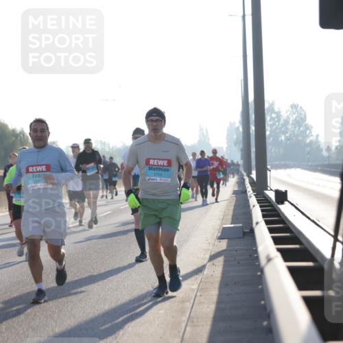 03.10.2025 - Köhlbrandbrückenlauf Jannik Wohlers http://msf.ph/oto/9069201 03.10.2025 09:16:53 Position 3 1302, 3542, 1776 meine-sportfotos.de