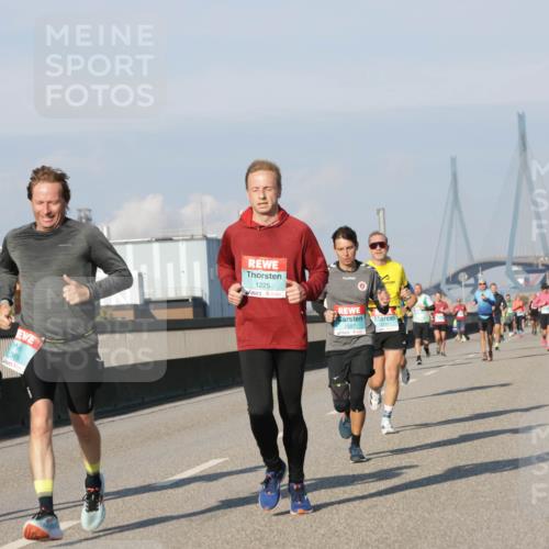 03.10.2025 - Köhlbrandbrückenlauf Jannik Wohlers http://msf.ph/oto/9069278 03.10.2025 09:48:20 Position 3 1225 meine-sportfotos.de