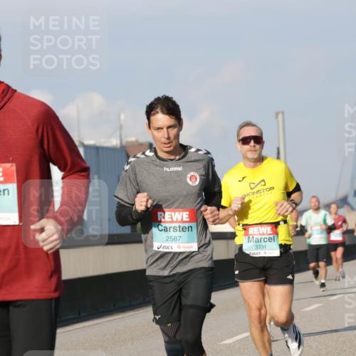 03.10.2025 - Köhlbrandbrückenlauf Jannik Wohlers http://msf.ph/oto/9069299 03.10.2025 09:48:21 Position 3 1225, 2587, 3331 meine-sportfotos.de