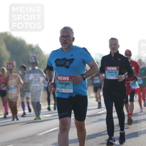 03.10.2025 - Köhlbrandbrückenlauf Jannik Wohlers http://msf.ph/oto/9069325 03.10.2025 09:16:58 Position 3 1642, 1397 meine-sportfotos.de
