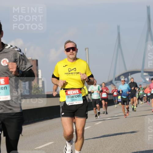03.10.2025 - Köhlbrandbrückenlauf Jannik Wohlers http://msf.ph/oto/9069336 03.10.2025 09:48:22 Position 3 2587, 3331 meine-sportfotos.de