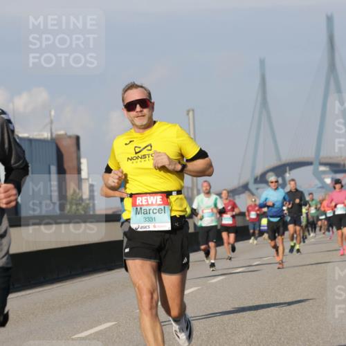 03.10.2025 - Köhlbrandbrückenlauf Jannik Wohlers http://msf.ph/oto/9069351 03.10.2025 09:48:23 Position 3 2587, 3331 meine-sportfotos.de